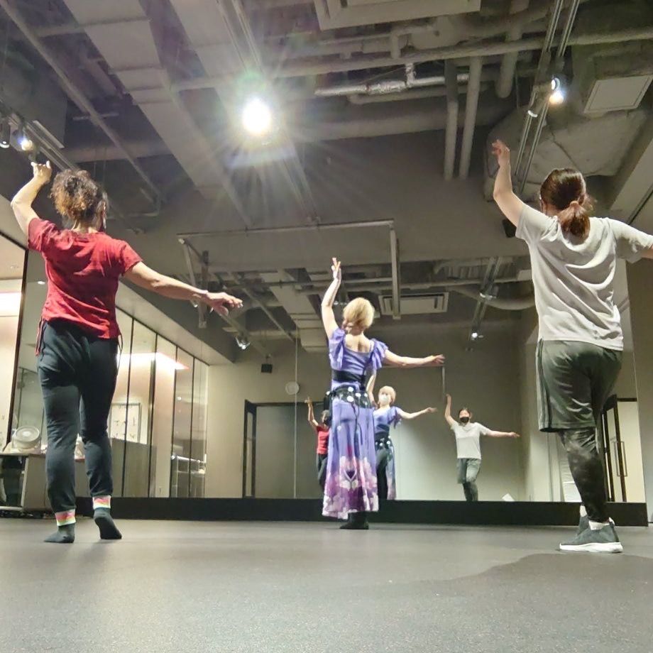 Mirey je brilleのべりダンスレッスンの様子